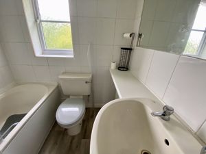 Family Bathroom/WC- click for photo gallery
